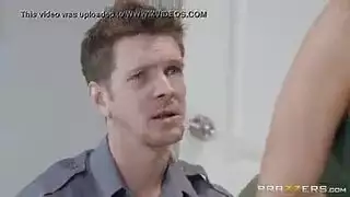 ادخال الكف ادريانا تشيشيك