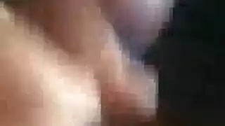 رجل ينتظر بفارغ الصبر تذوق فرج نائب الرئيس الطازج لارا فوكس ومؤخرتها
