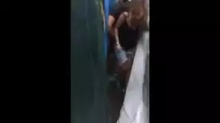 ممارسة جنسية جماعية على الكاميرا: هذه الفتيات اللاتينية الساخنات يفعلن أي شيء من أجل القضيب