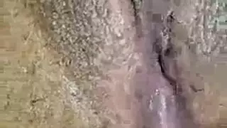 الدانتيل والرغبة: أثداء ضخمة ومؤخرة مستديرة في جنس صريح