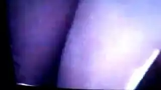 مشهد أبريل الإلهي: نكاح ثلاثي قاسي مع سمراء