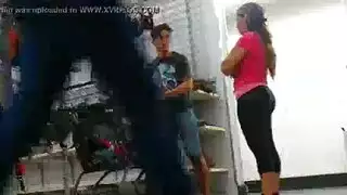 العاهرة الأوروبية إلسا جان في جلسة شرجية قوية مع زوجها