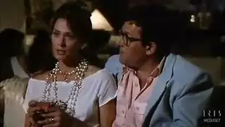 أم إيطالية مثيرة تأخذ جماع مزدوج في فيلم بورن