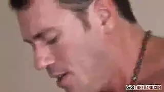 لعق الطيز حتي يقزف