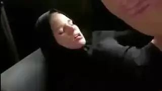 متعة ديسي محرمة: سكس هاردكور مع عربيات محجبات