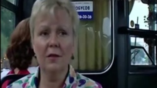 مص ديك أبي في حافلة عامة