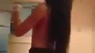 أميرة المراهقة اللبنانية تقدم أحلى عرض سكسي راقص عارية ملط