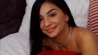 مثير امرأة سمراء فاتنة ثمل من قبل السائح