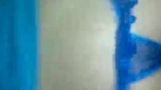 جبهة مورو شقراء قرنية ورجل غني قرنية ممارسة الجنس البري في السيارة.