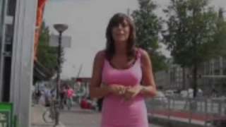 أمستردام نموذج امرأة سمراء مفلس إغاظة على كاميرا ويب