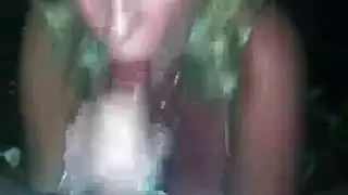 جبهة مورو الشقراء تجري جلسة جنسية عرضية مع صديقتها الجديدة ، بعد مص قضيبه الضخم