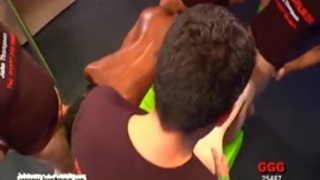 أرادت أن تعرف كيف صنعت الكعكة