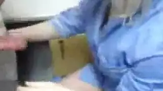 ممرضة أوروبية شقراء تتناك من الدكتور في المستشفى