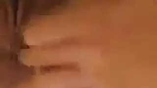 أول مرة ثلاثي: شقراوات تأخذان قضيبين