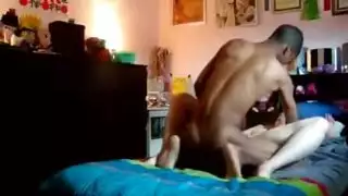 مؤخرة امرأة بيضاء حارة تُضاجع بخشونة بقضيب أسود ثخين